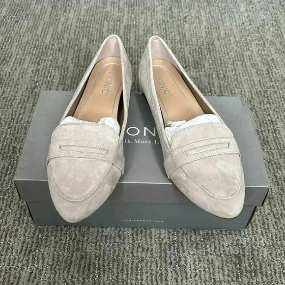 VIONIC Savannah Pink Suede Slip-On Flat Penny Loafers Size 8.5 Wide - Picture 2 of 6